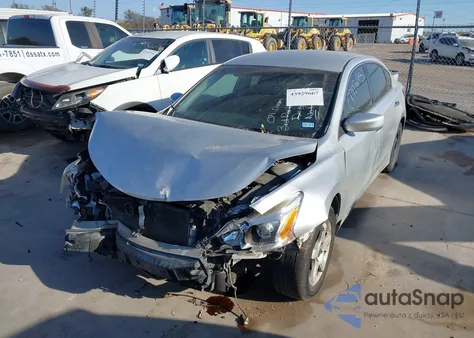 2014 Nissan Altima 2.5 из США, поврежденный, VIN 1N4AL3AP2EC161468